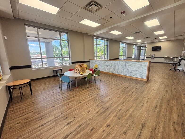 More Photos Of 1575 Montgomery Hwy, Vestavia Hills Medical For Lease