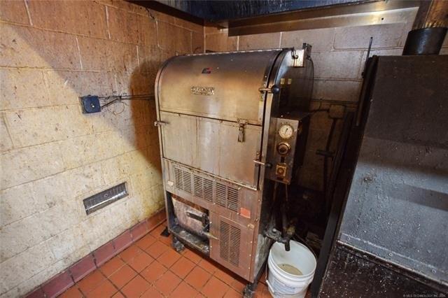 More Photos Of 1403 S Park Hill Rd, Tahlequah Restaurant For Sale