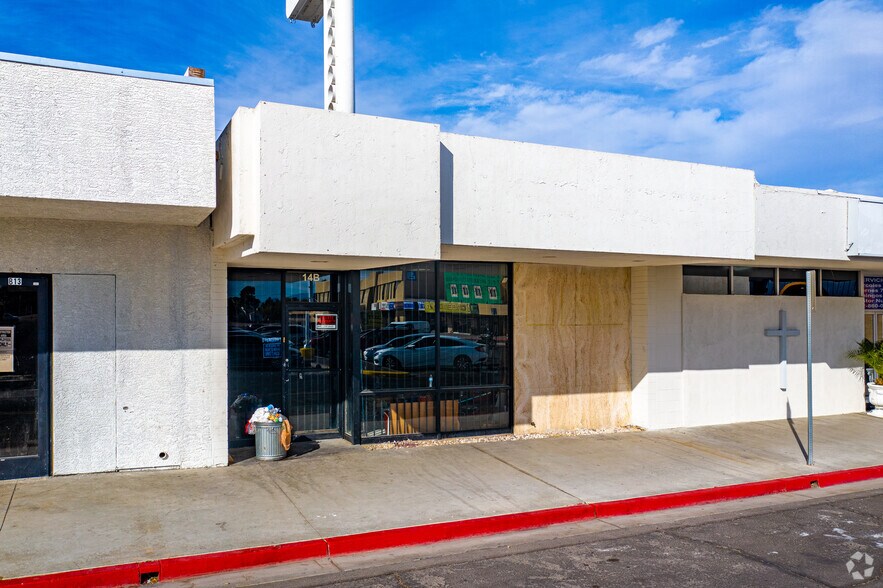 More Photos Of 953 E Sahara Ave, Las Vegas Freestanding For Lease