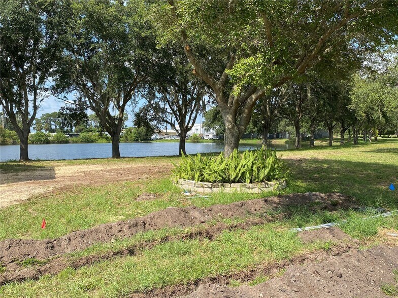 More Photos Of 2105 Bruce St, Lakeland Trailer Camper Park For Sale