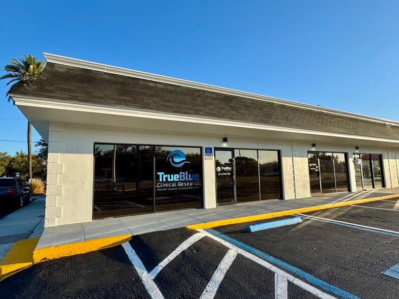 Primary Photo Of 4257 W Kennedy Blvd, Tampa Storefront Retail Office For Lease