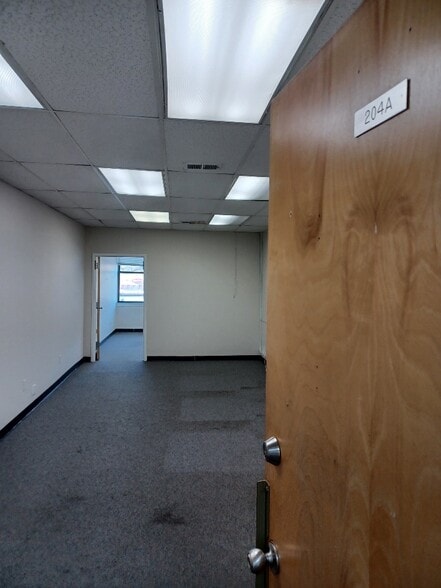 More Photos Of 11655 Queens Blvd, Forest Hills Office For Lease