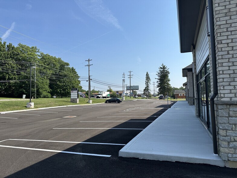 More Photos Of 9774 Cincinnati Columbus Rd, West Chester Storefront For Sale