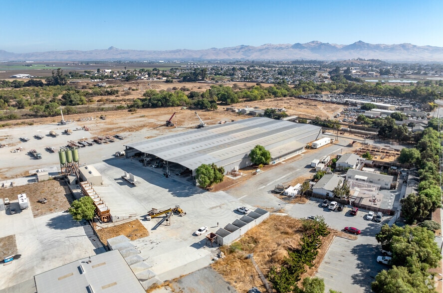 More Photos Of 2310 San Juan Rd, Hollister Manufacturing For Sale