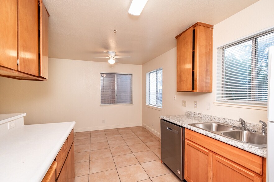 More Photos Of 1230 Melton Dr, Yuba City Apartments For Sale