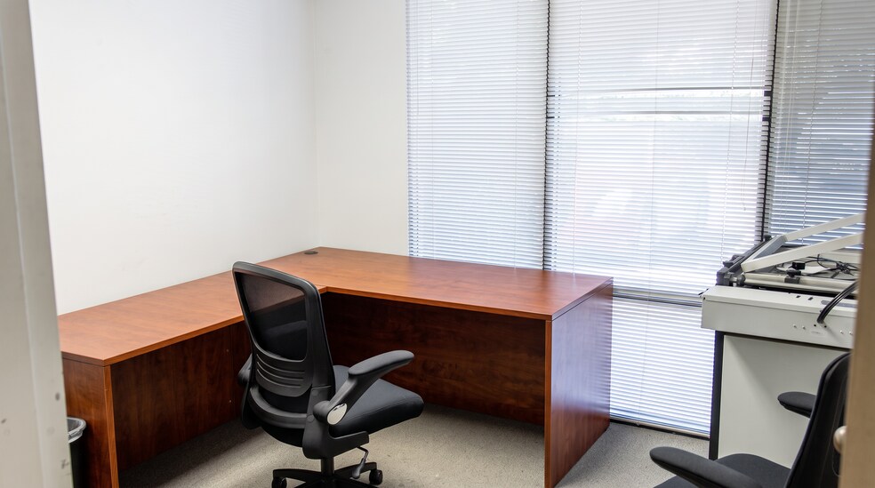More Photos Of 6213 Angus Dr, Raleigh Research And Development For Lease