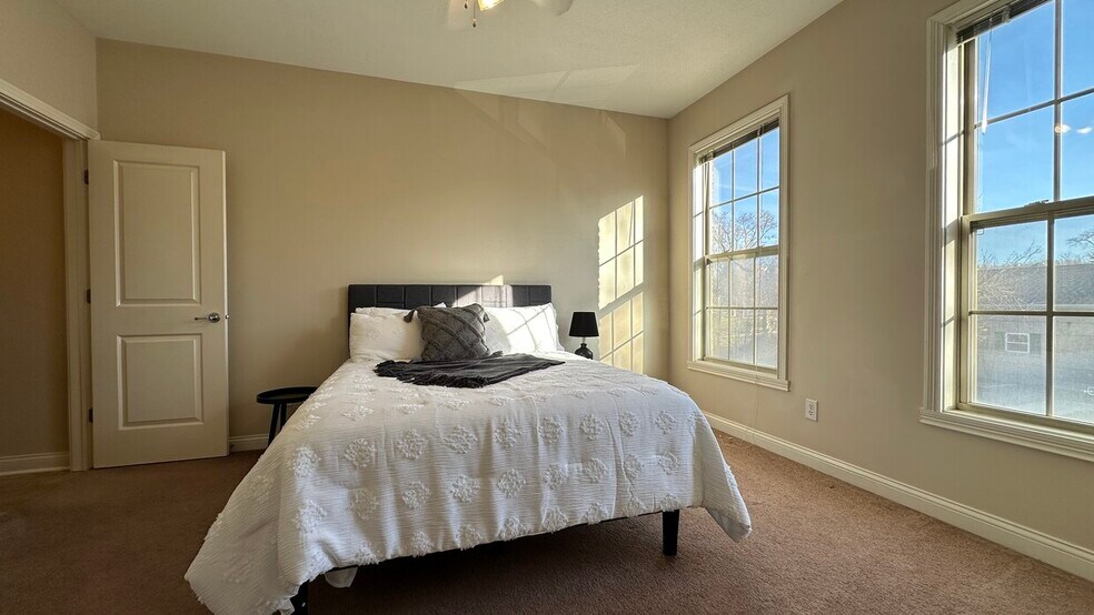 More Photos Of 342 S Washington St, Bloomington Apartments For Sale