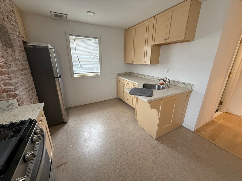 More Photos Of 217 Beach 116Th St, Rockaway Park Office For Lease