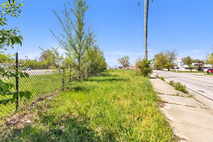 More Photos Of 5814 Washington St, Indianapolis Land For Sale