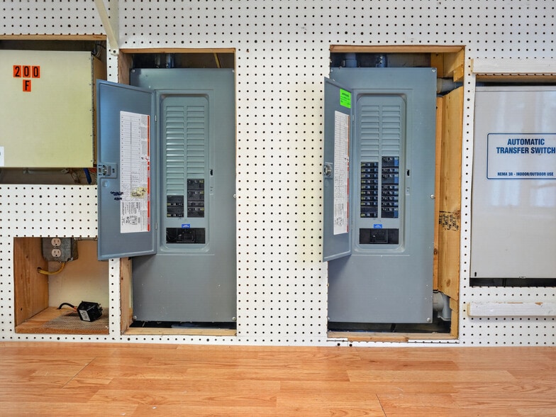 More Photos Of 200 S 4th St, Kawkawlin Assisted Living For Sale