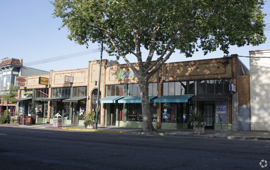 More Photos Of 4911-4929 Telegraph Ave, Oakland Storefront For Lease