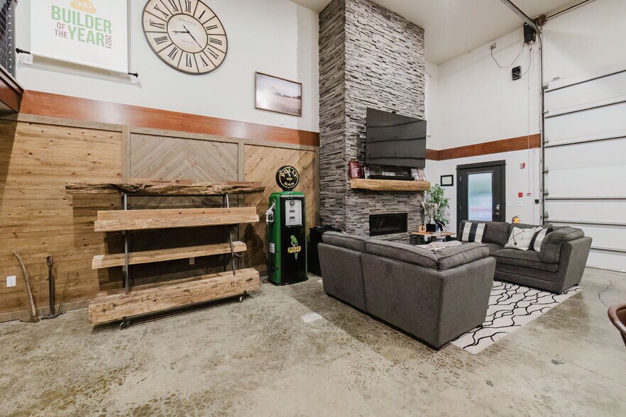 More Photos Of 5706 Bethel Rd, Port Orchard Warehouse For Sale