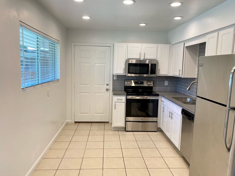 More Photos Of 4128 N 10th St, Phoenix Apartments For Sale