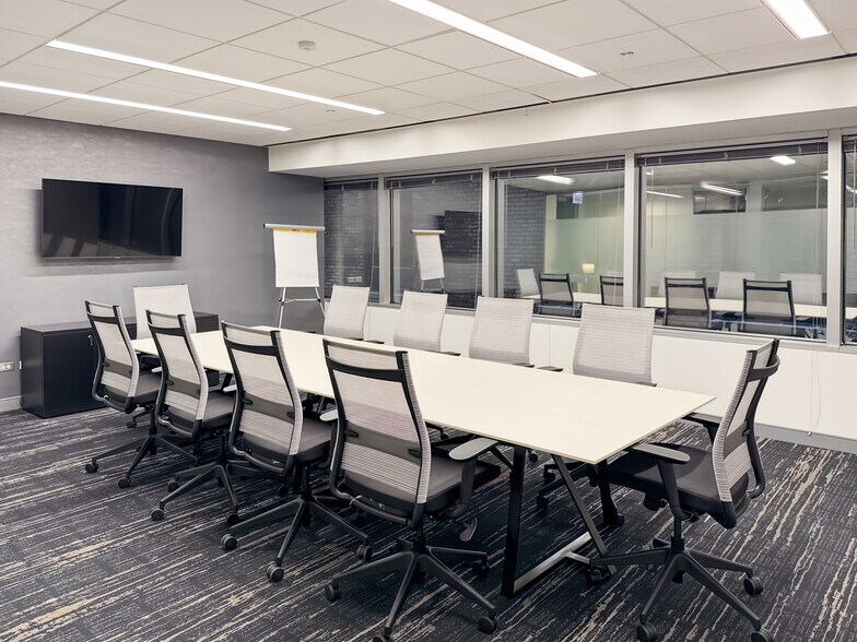 More Photos Of 150 N Michigan Ave, Chicago Coworking Space