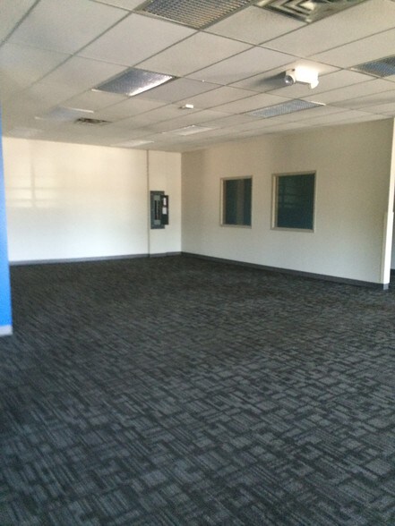 More Photos Of 31100 Plymouth Rd, Livonia Medical For Sale