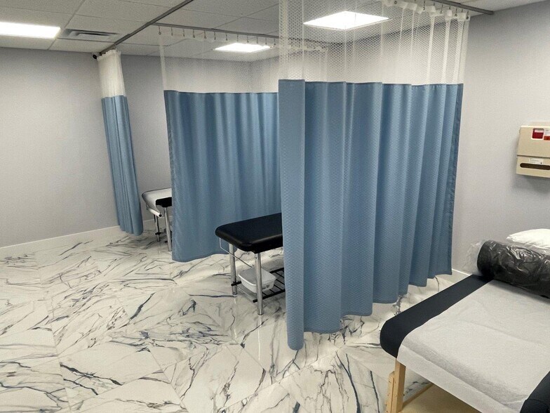 More Photos Of 493 Semoran Blvd, Casselberry Medical For Lease