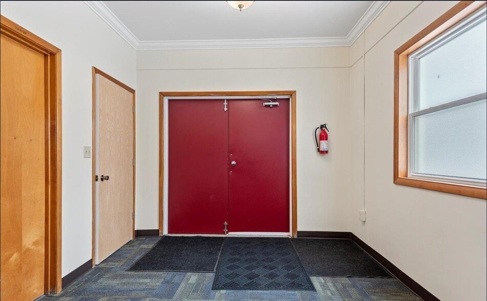 More Photos Of 110 W Main St, Pleasant Plains Religious Facility For Sale