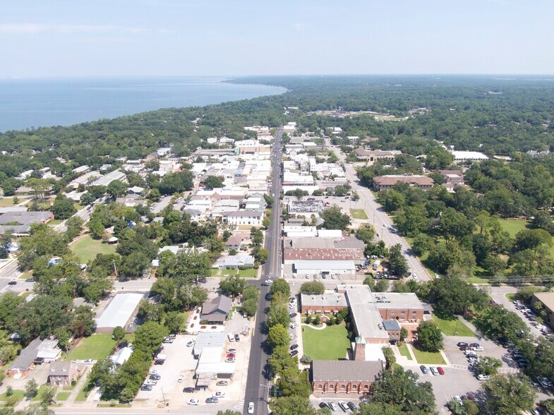 More Photos Of 150 N Section St, Fairhope General Retail For Sale