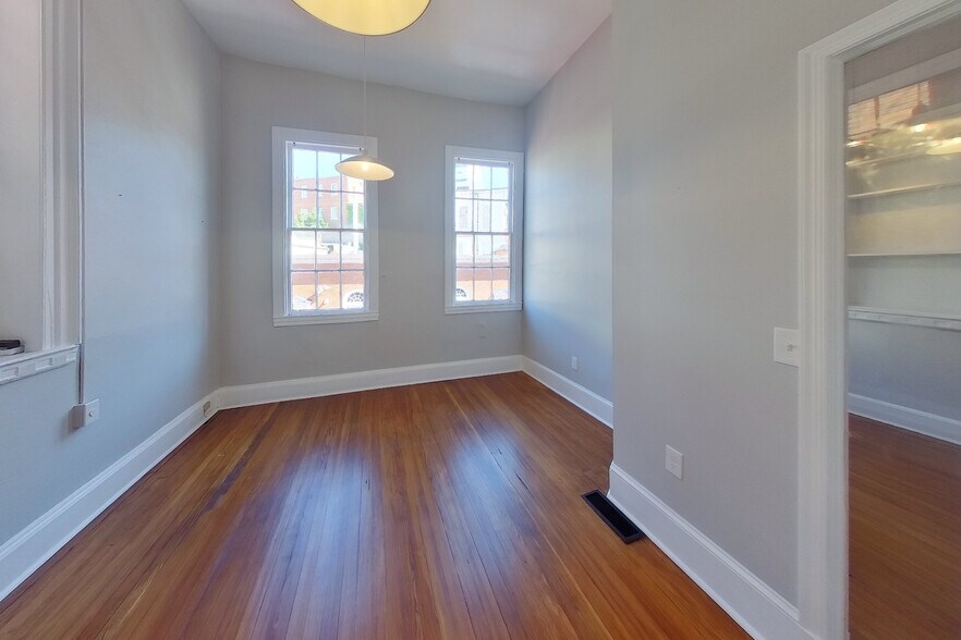 More Photos Of 211 Main St, Annapolis Storefront Retail Office For Lease