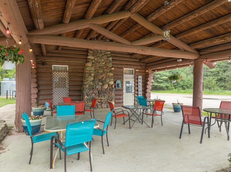 More Photos Of 1419 Highway 47, Woodruff Restaurant For Sale