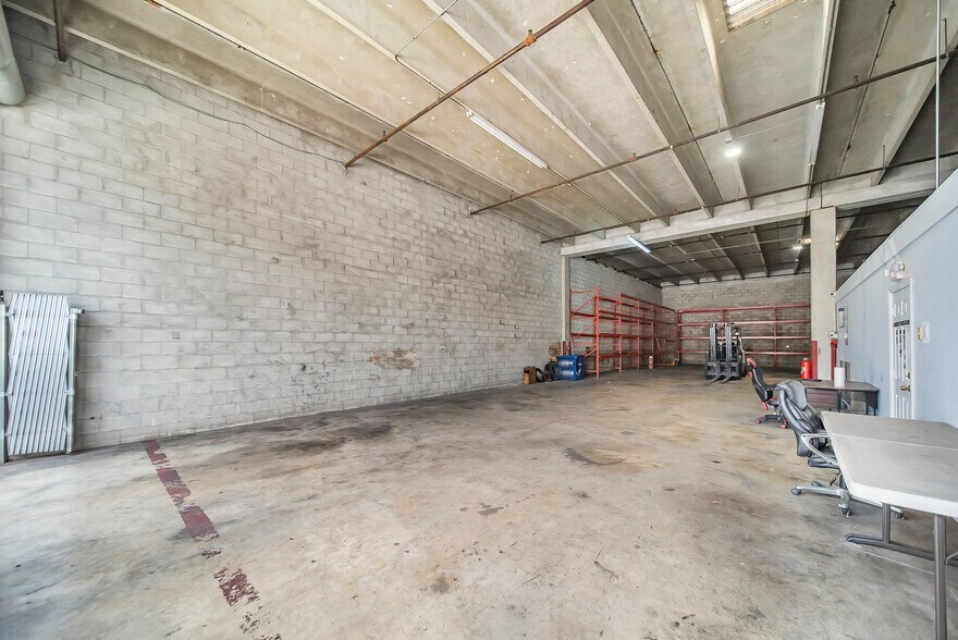 More Photos Of 3018 NW 79th Ave, Doral Warehouse For Lease