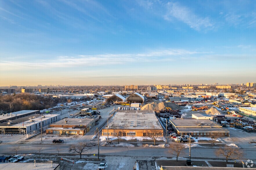More Photos Of 119-121 Toryork Dr, Toronto Warehouse For Lease