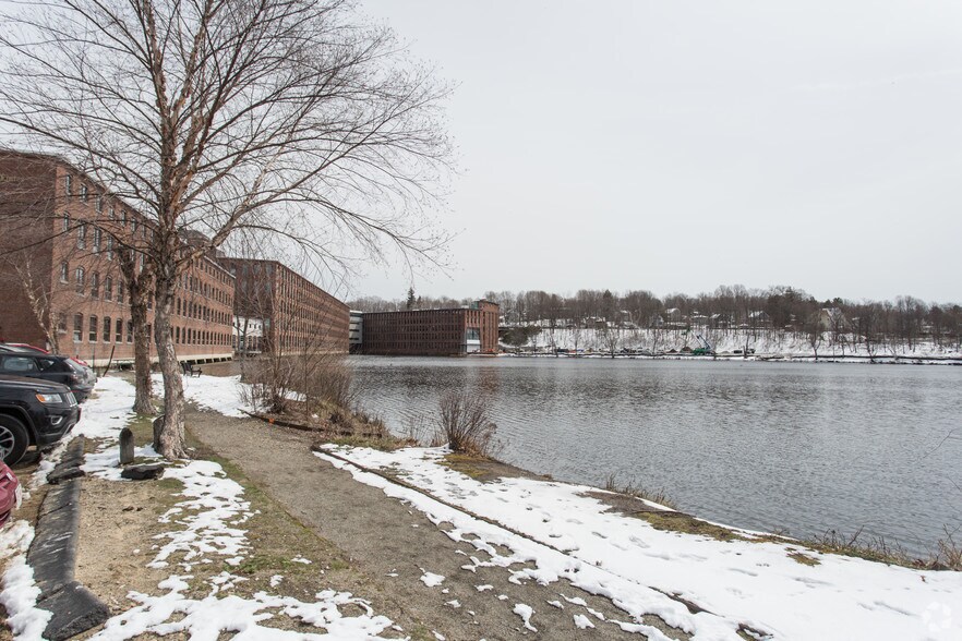 More Photos Of 10 Mill St, Maynard Office For Lease