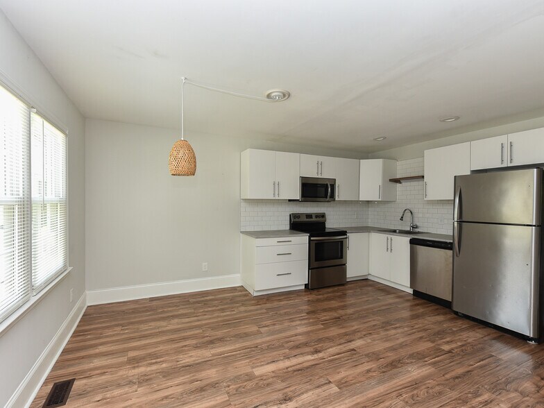 More Photos Of 225 Douglas St, Holly Springs Apartments For Sale