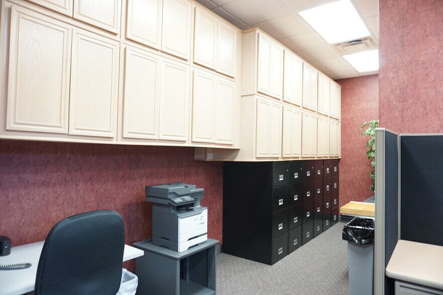 More Photos Of 4091 De Zavala Rd, San Antonio Office For Sale