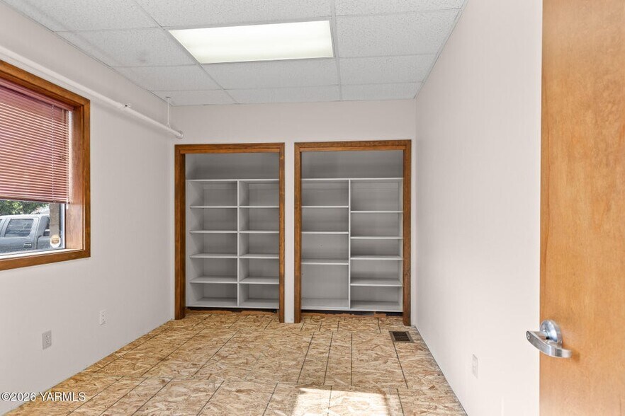More Photos Of 303 S 12th Ave, Yakima Medical For Sale