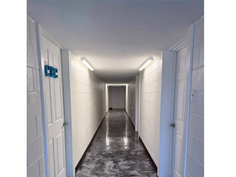 More Photos Of 4546 W Commerce St, San Antonio Storefront Retail Office For Sale