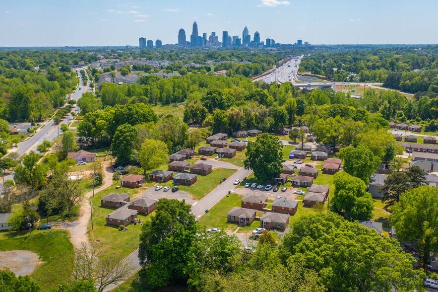 More Photos Of 2201 Alma Ct, Charlotte Apartments For Sale