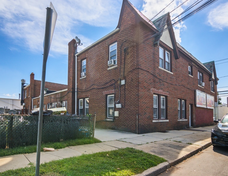 More Photos Of 615-621 Seaman Ave, Baldwin Storefront Retail Residential For Sale