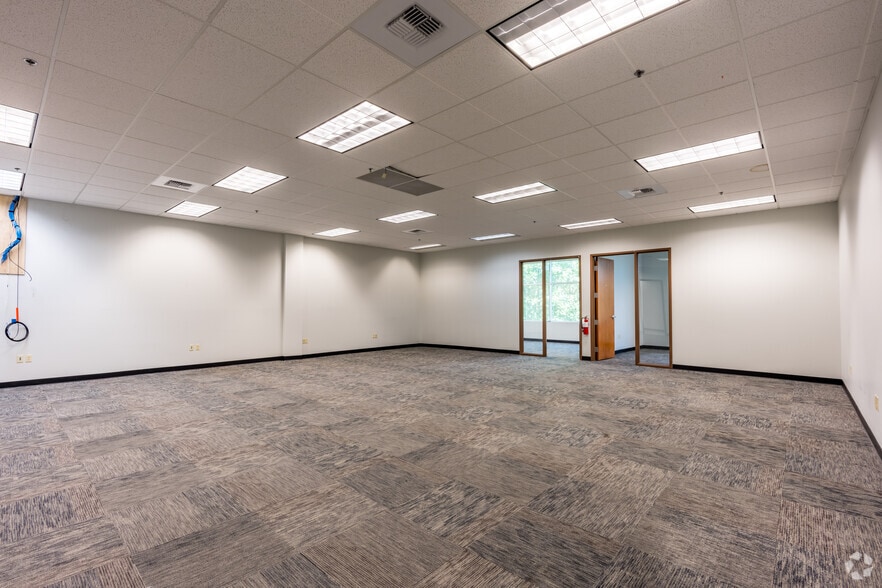 More Photos Of 2440 Gold River Rd, Rancho Cordova Office For Lease