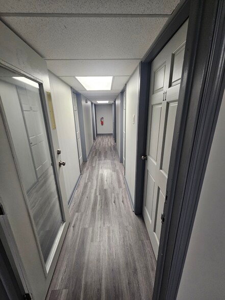 More Photos Of 6117 N College Ave, Indianapolis Medical For Lease