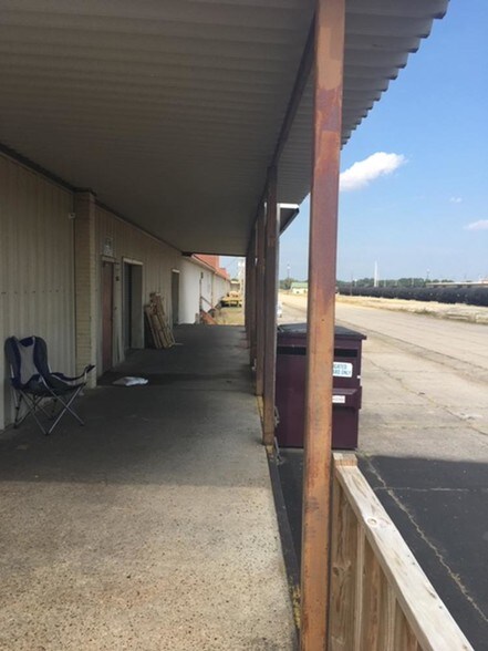 More Photos Of 7600 Fort Chaffee Blvd, Fort Smith Warehouse For Lease