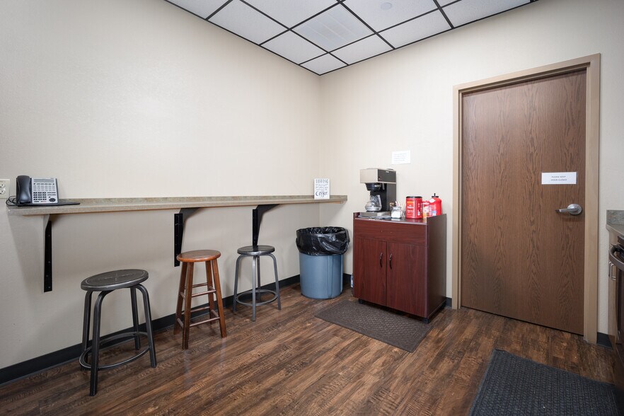 More Photos Of 4200 Carriage Way, Weatherford Medical For Sale