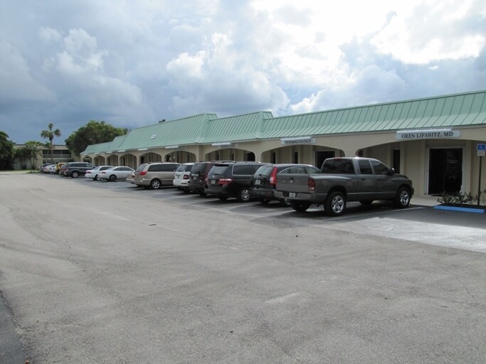 More Photos Of 10887 N Military Trl, Palm Beach Gardens Medical For Lease