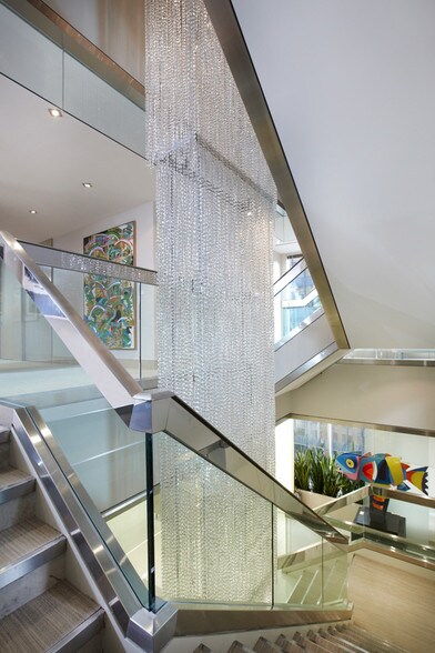 More Photos Of 95 Wellington St W, Toronto Office For Lease