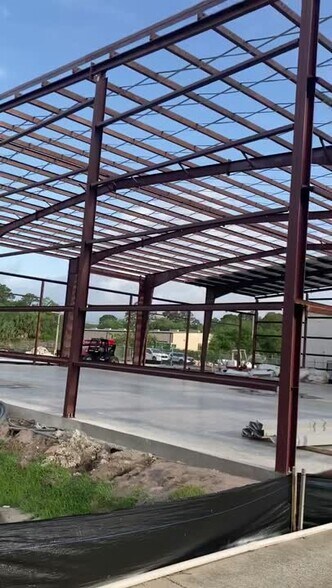 More Photos Of 251 Levy Rd, Jacksonville Service For Lease