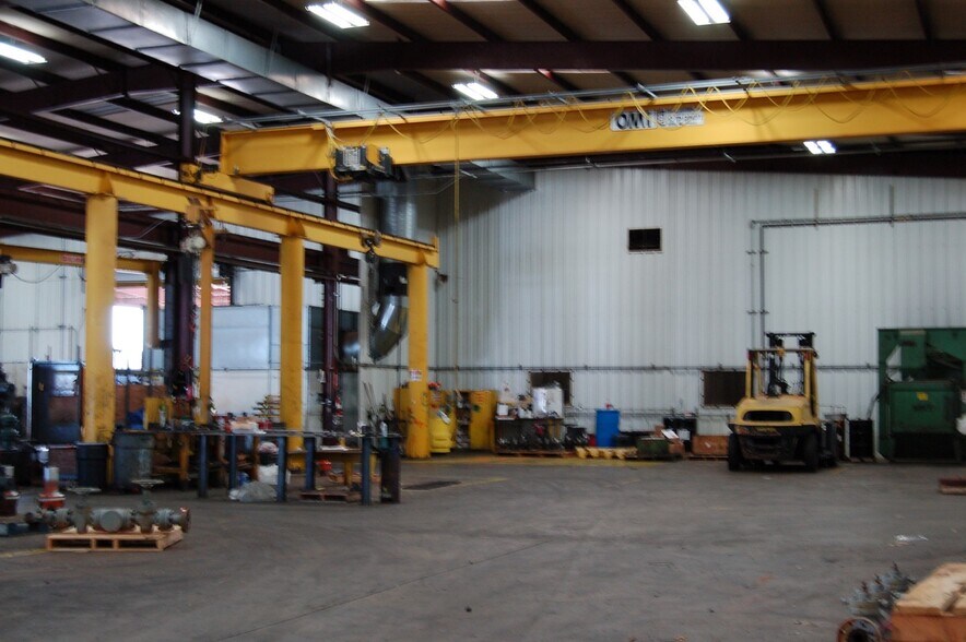 More Photos Of 3245 Stagecoach Rd, Keithville Warehouse For Lease