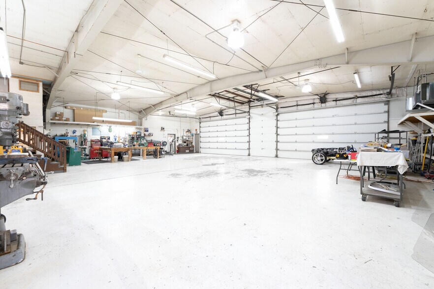 More Photos Of 1893 Airport Rd, Kalispell Warehouse For Sale