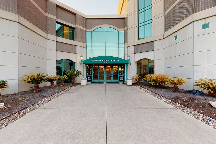 More Photos Of 9150 Huebner Rd, San Antonio Medical For Lease