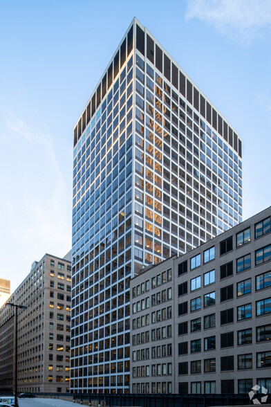 Primary Photo Of 200 W Jackson Blvd, Chicago Office For Lease