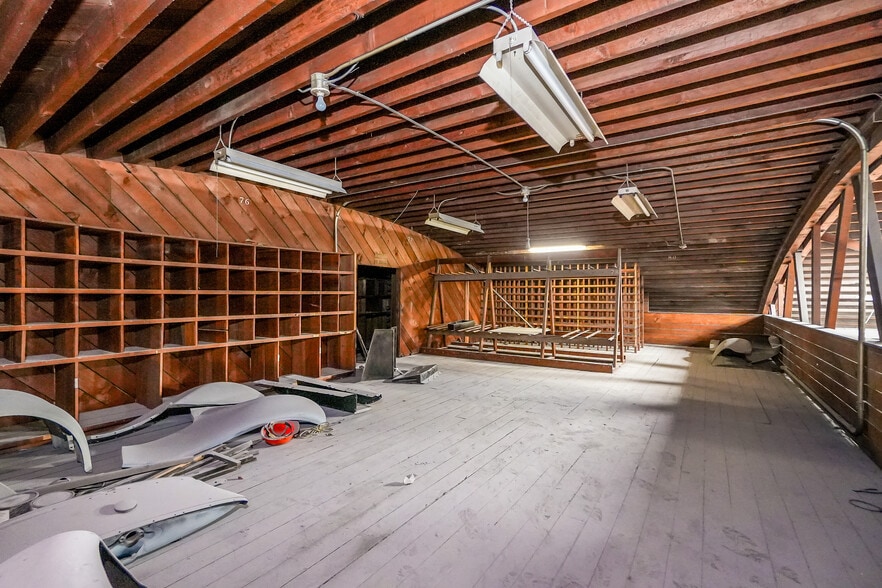 More Photos Of 2323 Nevin Ave, Richmond Auto Repair For Sale