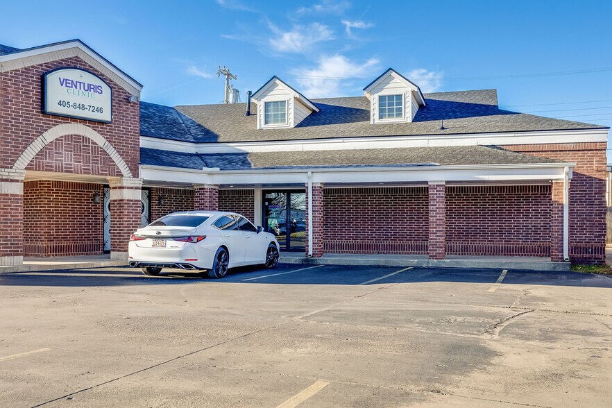 More Photos Of 7917 N May Ave, Oklahoma City Freestanding For Sale