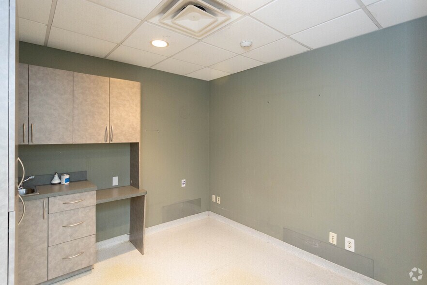 More Photos Of 55 Veterans Memorial Hwy, Commack Medical For Lease