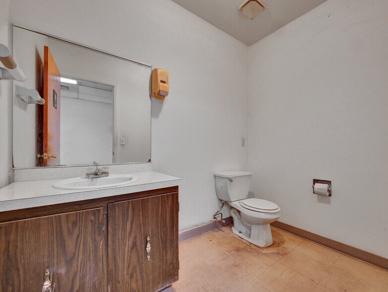 More Photos Of 239 US-206, Sandyston Manufacturing For Sale