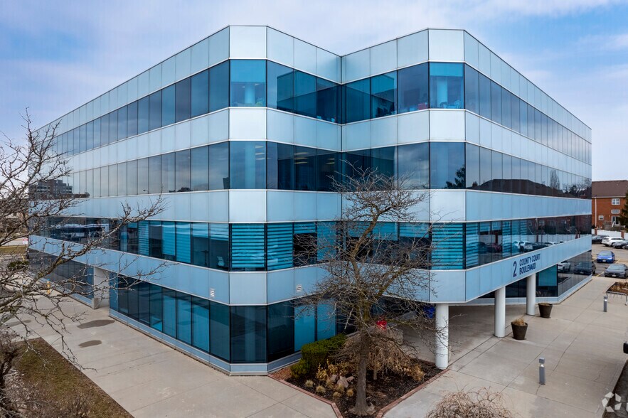 More Photos Of 2 County Court Blvd, Brampton Office For Lease