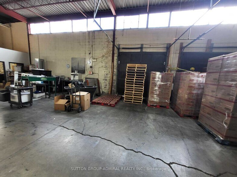 More Photos Of 205-215 Dolomite Dr, Toronto Warehouse For Sale